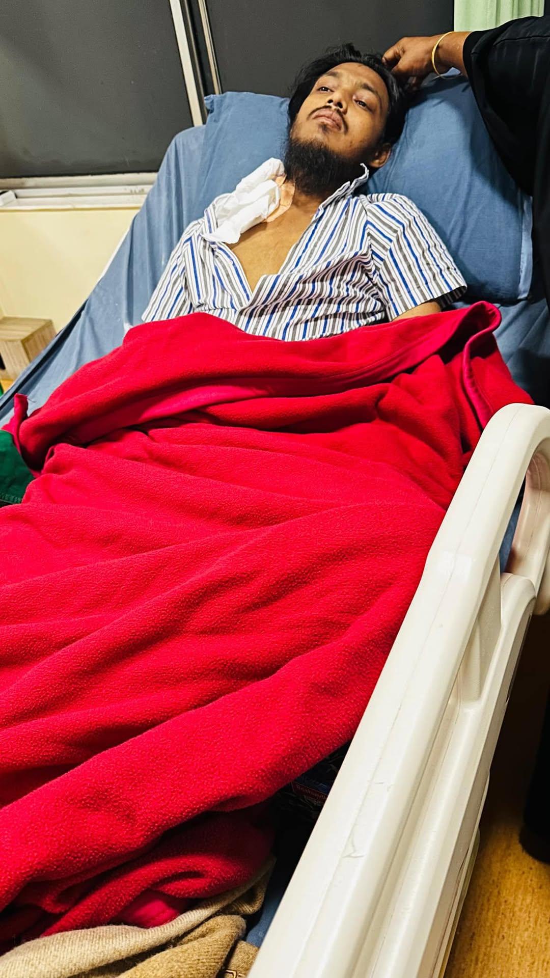 ছোট ভাই রেজা কিডনির জটিল রোগে আক্রান্ত